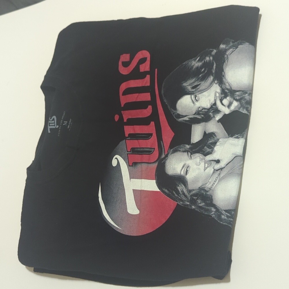 Men's Medium Short Sleeves Twins Tee (3 for $20 SALE)